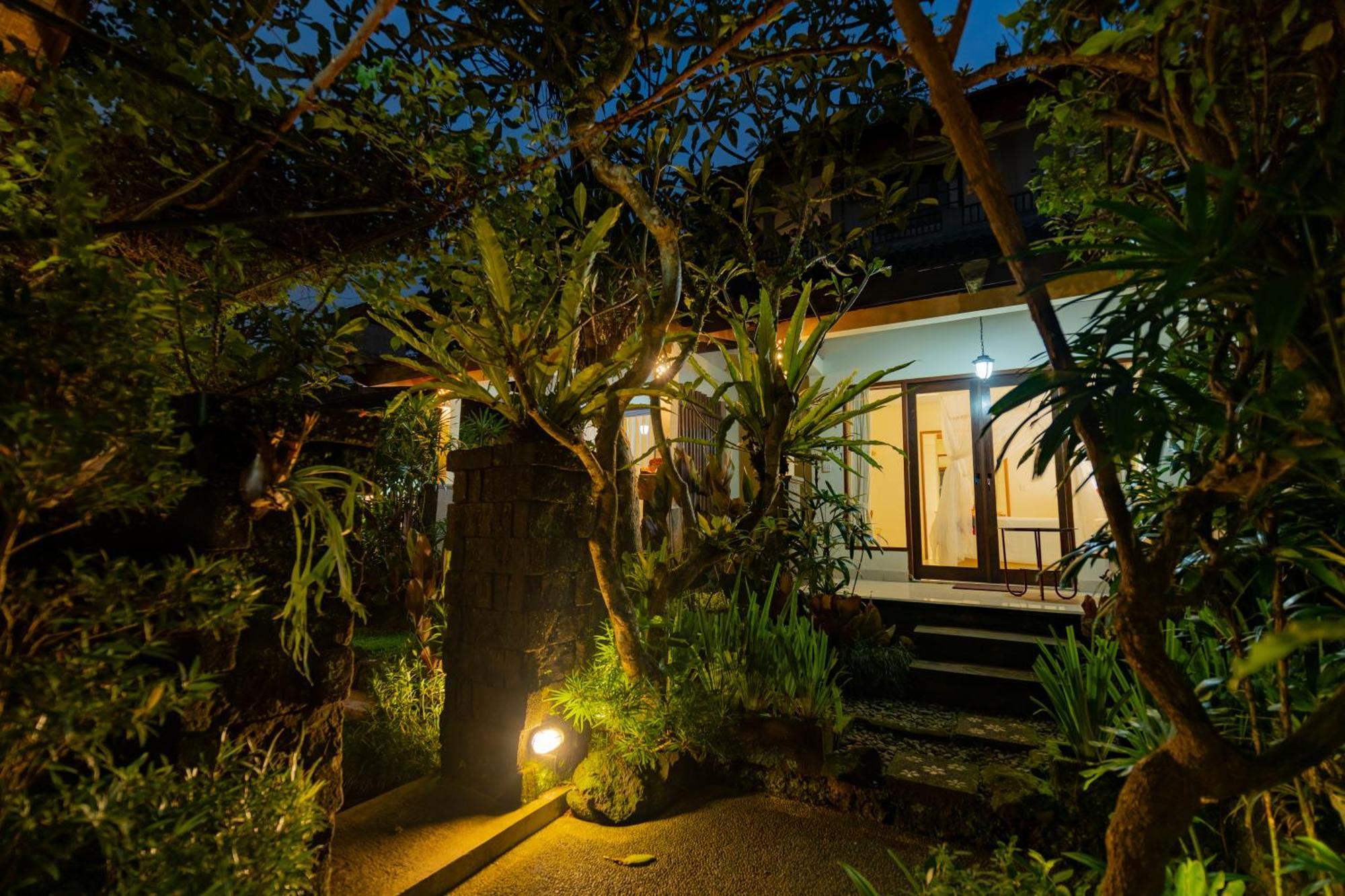 Desak Putu Putra Hidden Hotell Ubud Exteriör bild